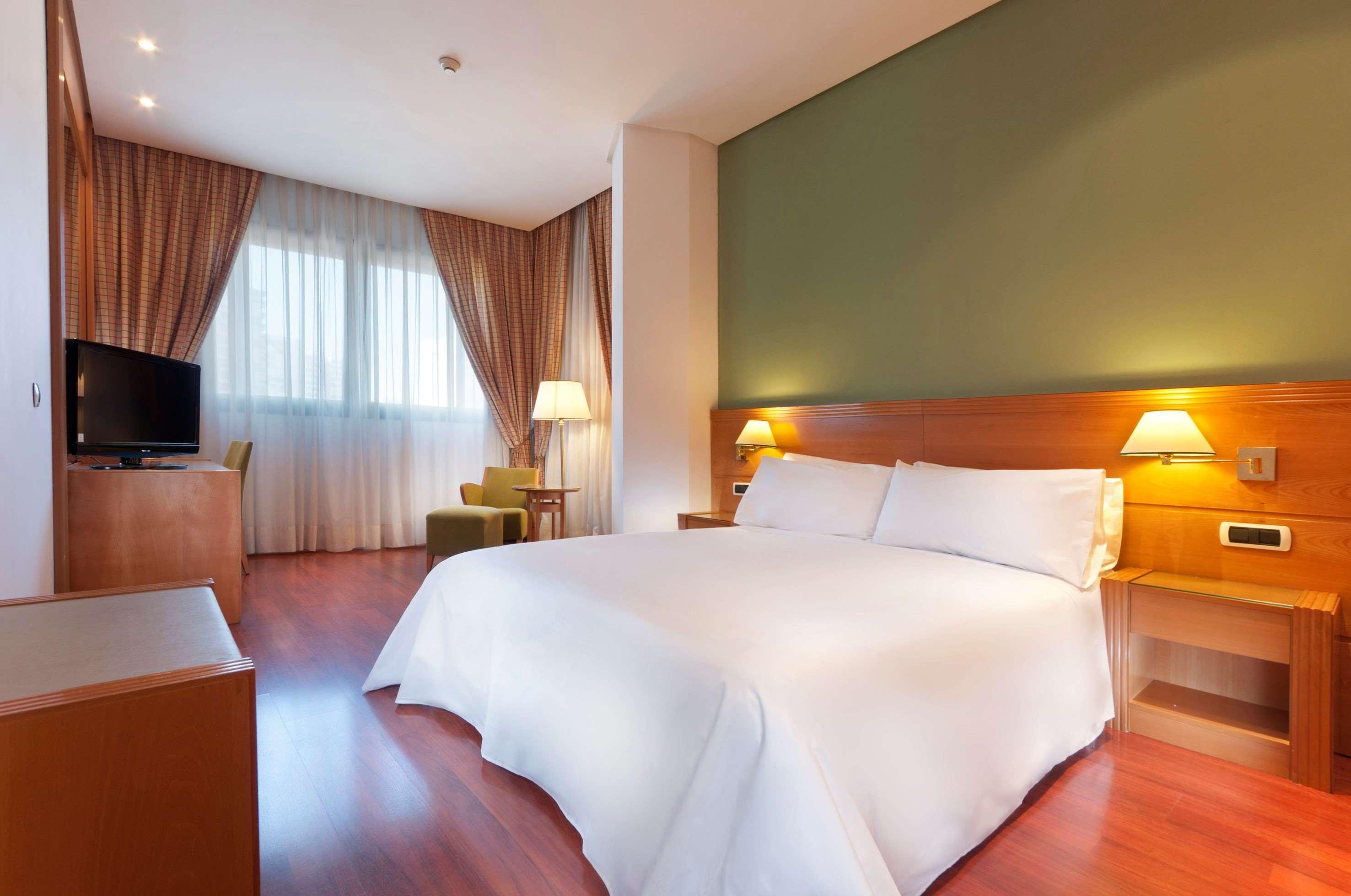 Hotel Malaga Alameda Centro Affiliated By Melia Dış mekan fotoğraf