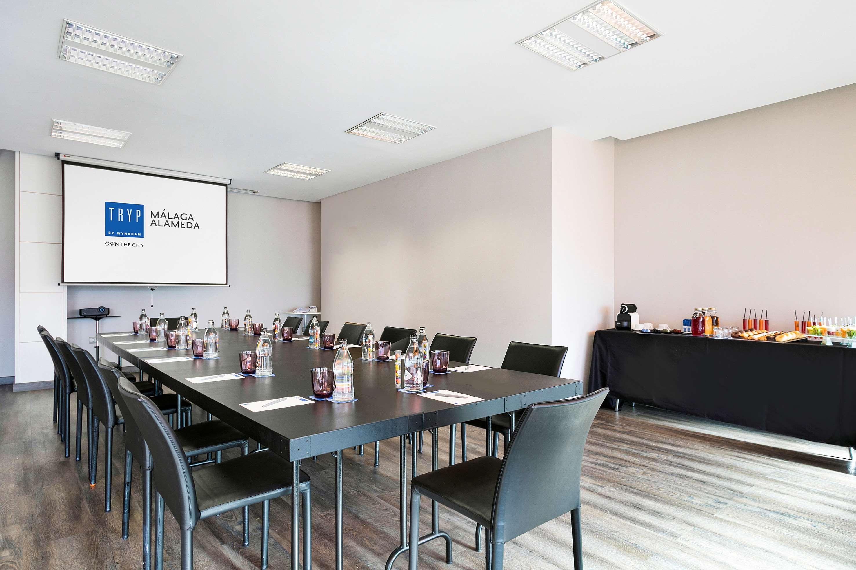 Hotel Malaga Alameda Centro Affiliated By Melia Dış mekan fotoğraf