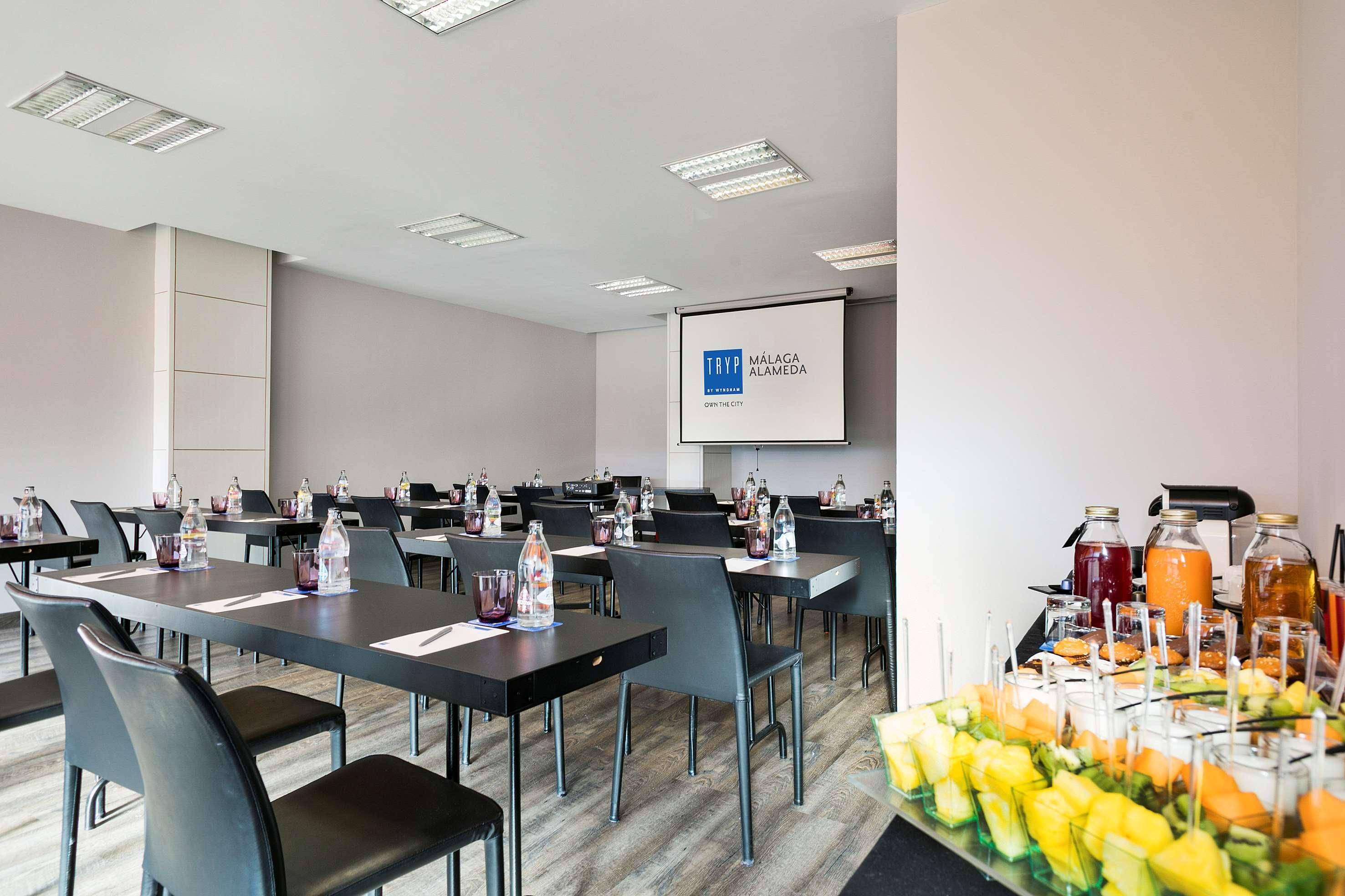 Hotel Malaga Alameda Centro Affiliated By Melia Dış mekan fotoğraf