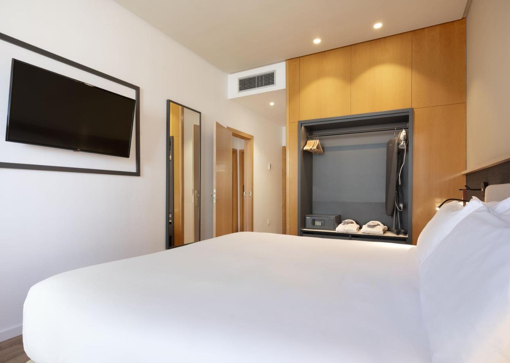 Hotel Malaga Alameda Centro Affiliated By Melia Dış mekan fotoğraf