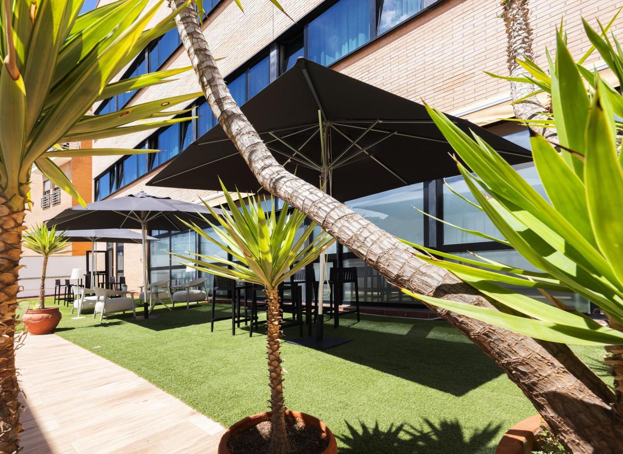 Hotel Malaga Alameda Centro Affiliated By Melia Dış mekan fotoğraf
