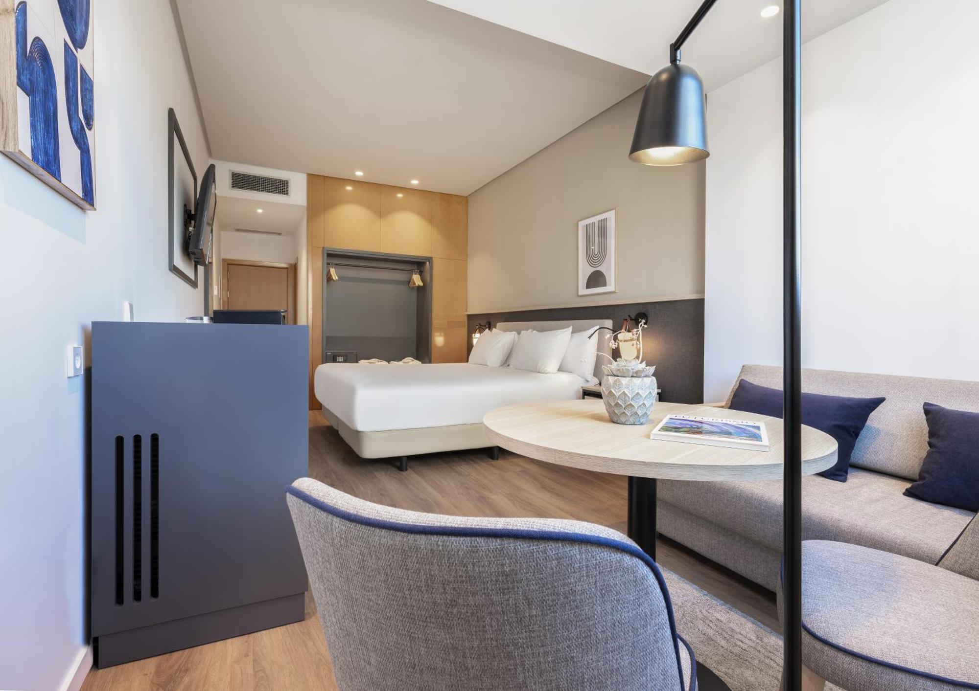 Hotel Malaga Alameda Centro Affiliated By Melia Dış mekan fotoğraf
